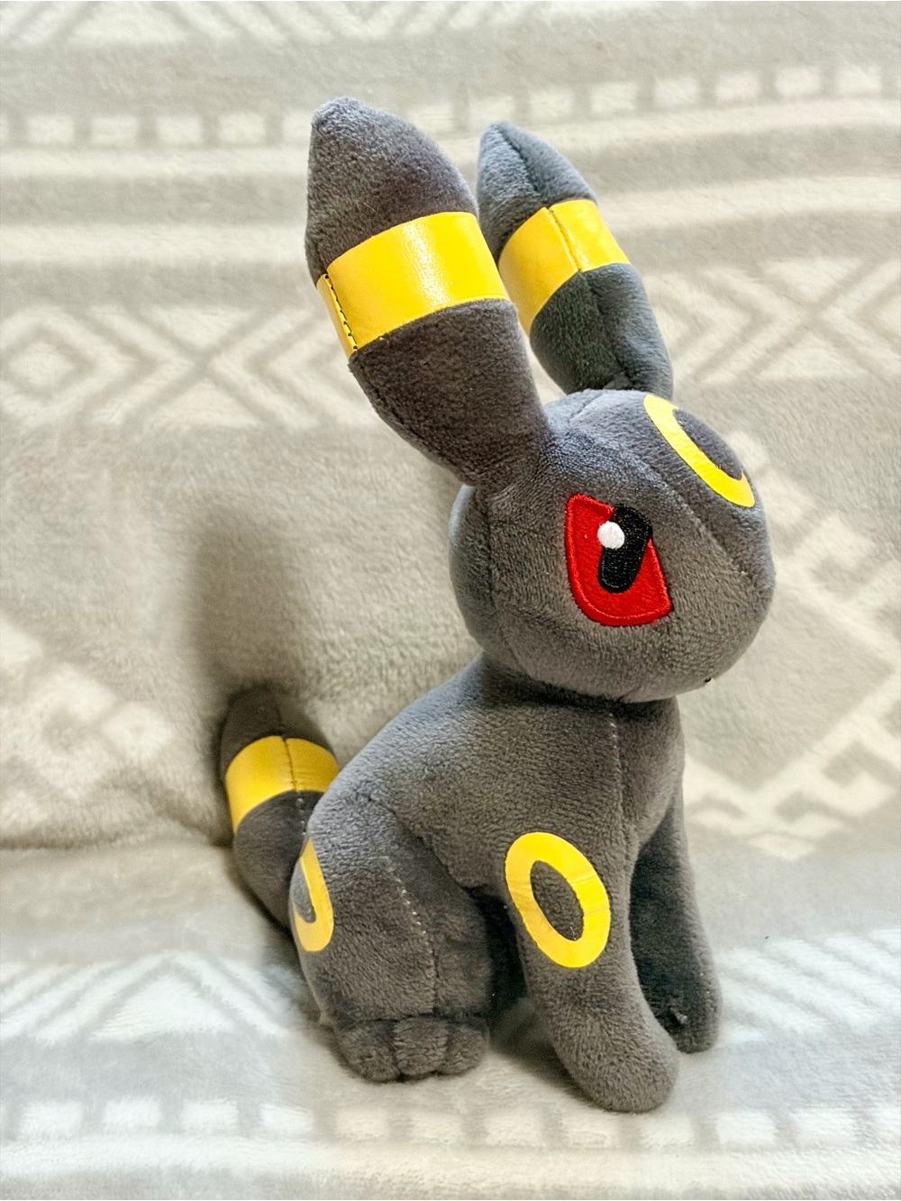 Pokémon - Umbreon (Moonlight Pokemon) Officially Licensed 9” Plush Toy